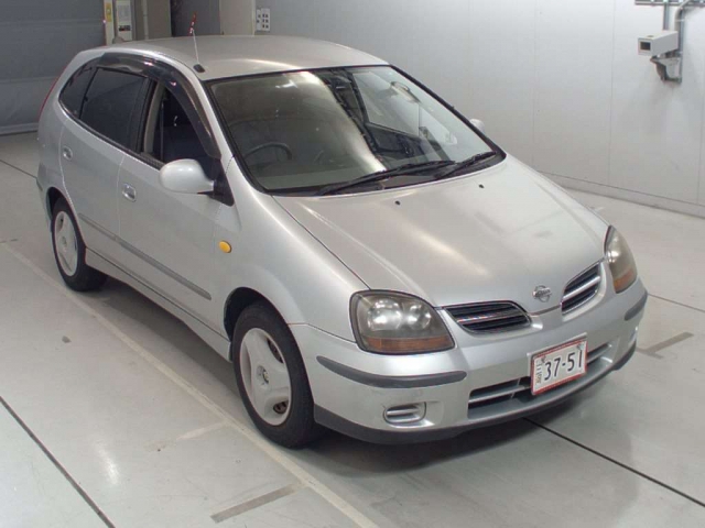 NISSAN TINO