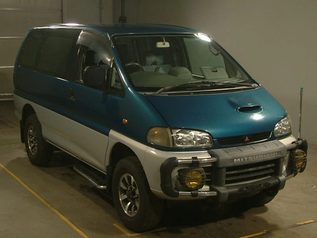 MITSUBISHI DELICA