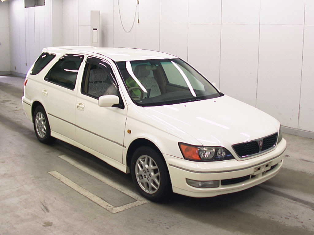 TOYOTA VISTA ARDEO