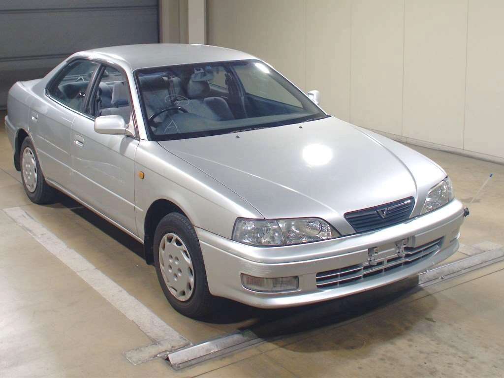 TOYOTA VISTA