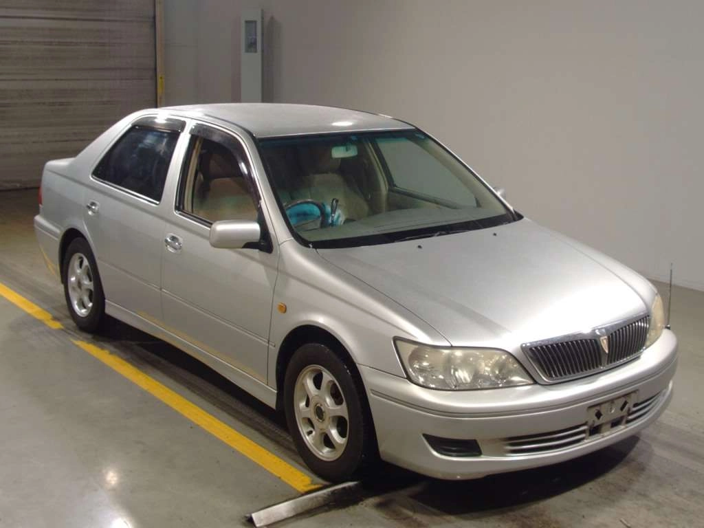 TOYOTA VISTA