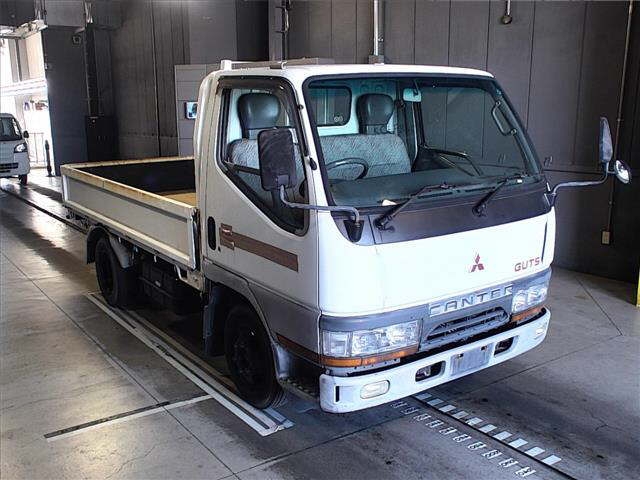MITSUBISHI CANTER