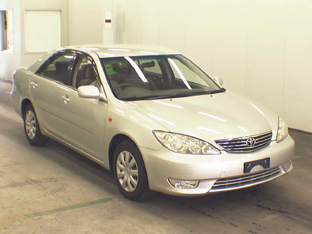 TOYOTA CAMRY