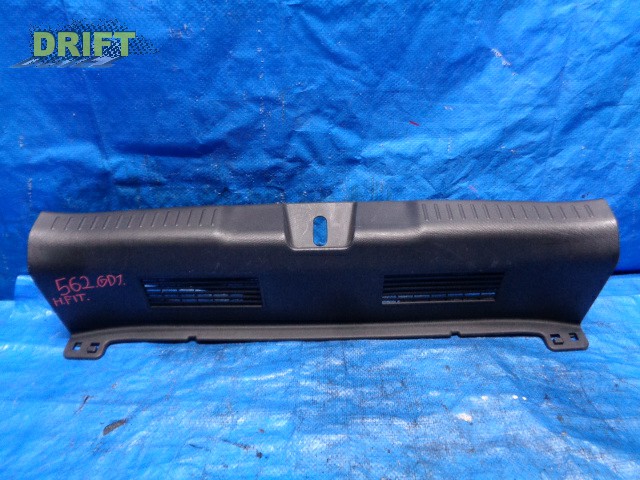 накладка замка багажника