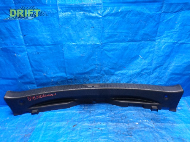 накладка замка багажника