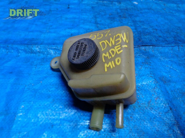 бачок гидроусилителя