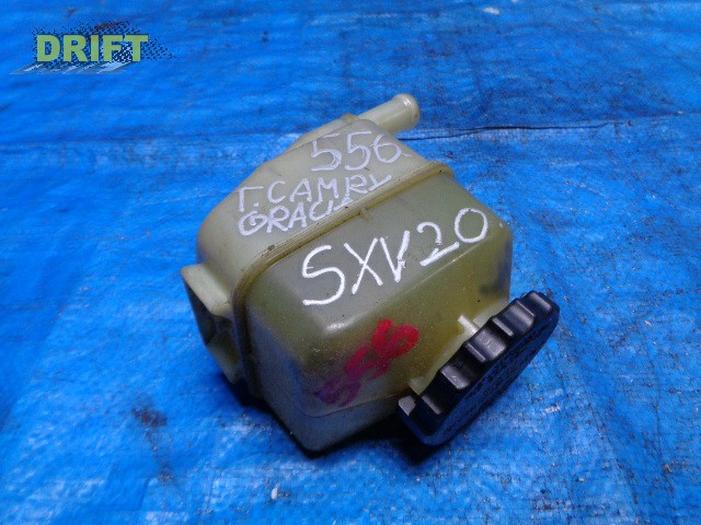 бачок гидроусилителя