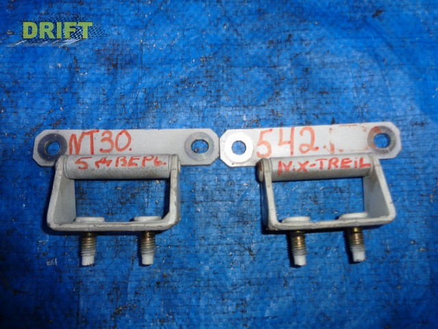 петли 5-й двери