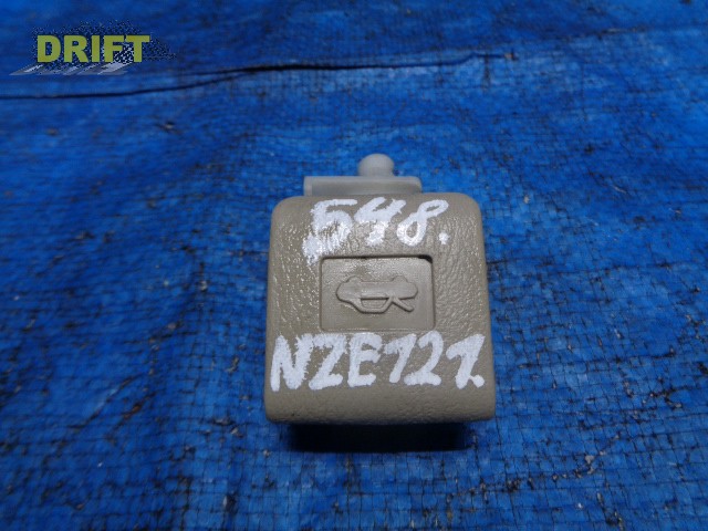 ручка открытия капота