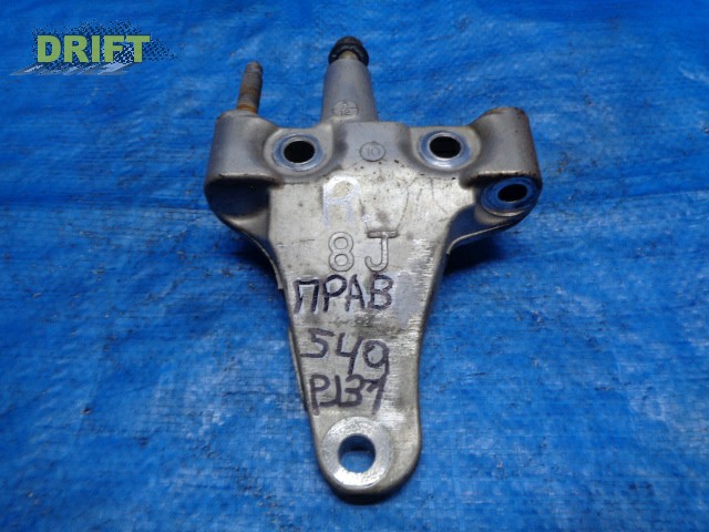 кронштейн опоры двигателя