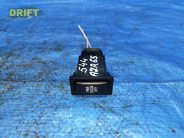 кнопки управл. дверями