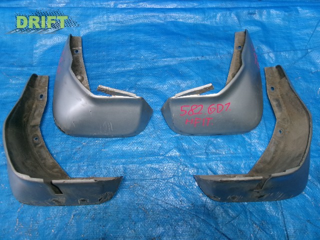 брызговики комплект