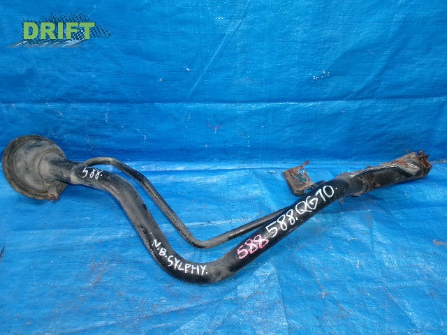 горловина топливного бака