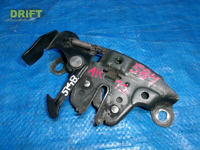 замок капота