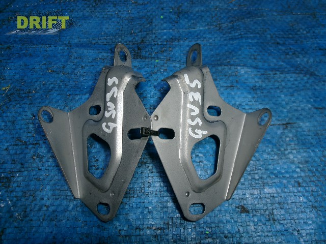 крепление автомагнитолы