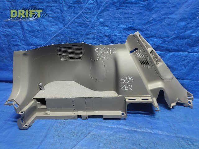 обшивка багажника