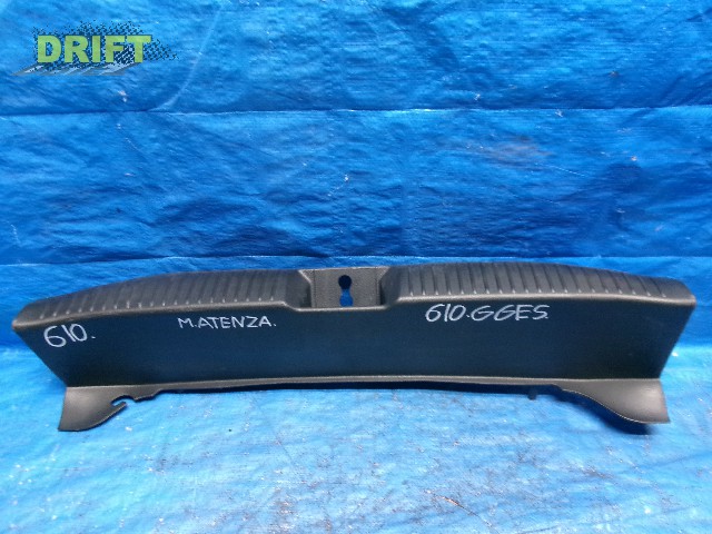 накладка замка багажника