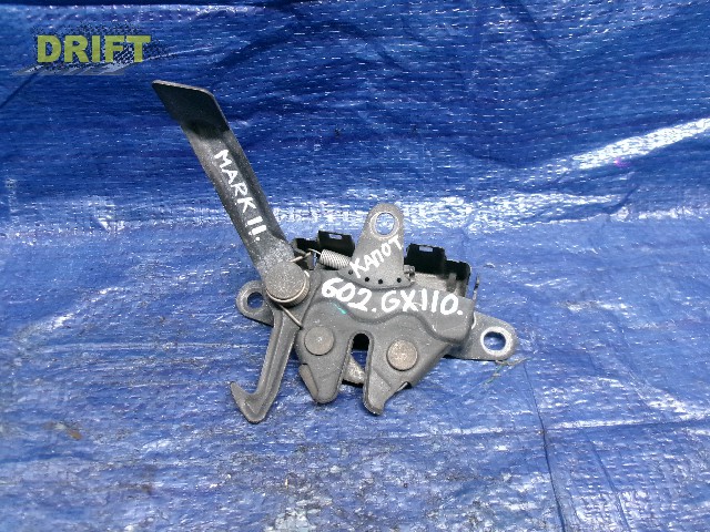 замок капота