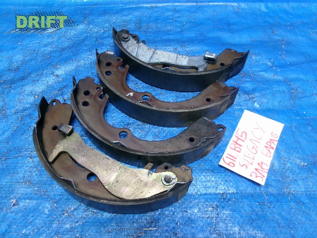 тормозные колодки комплект