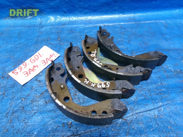 тормозные колодки комплект