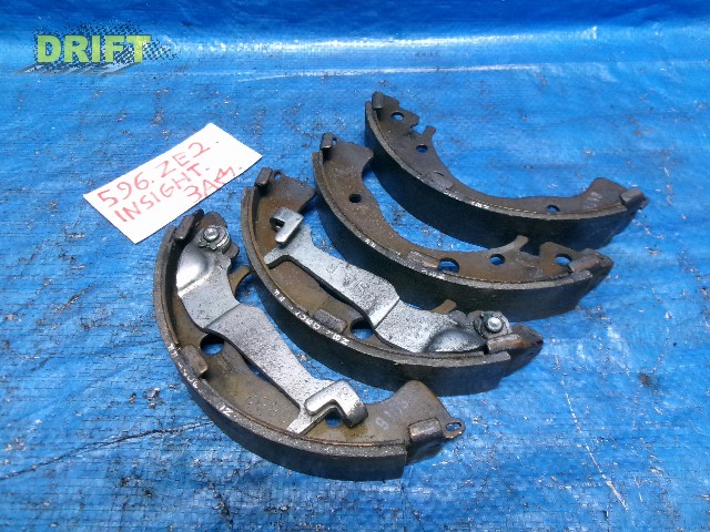 тормозные колодки комплект