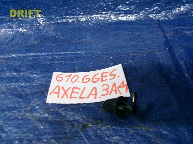 форсунка омывателя заднего стекла