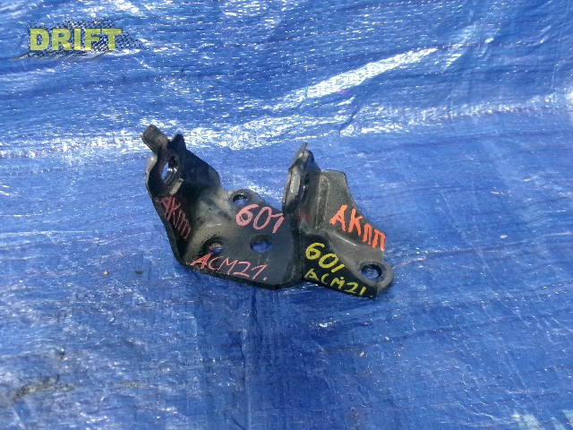 кронштейн опоры двигателя