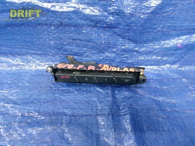 кнопка памяти сидений