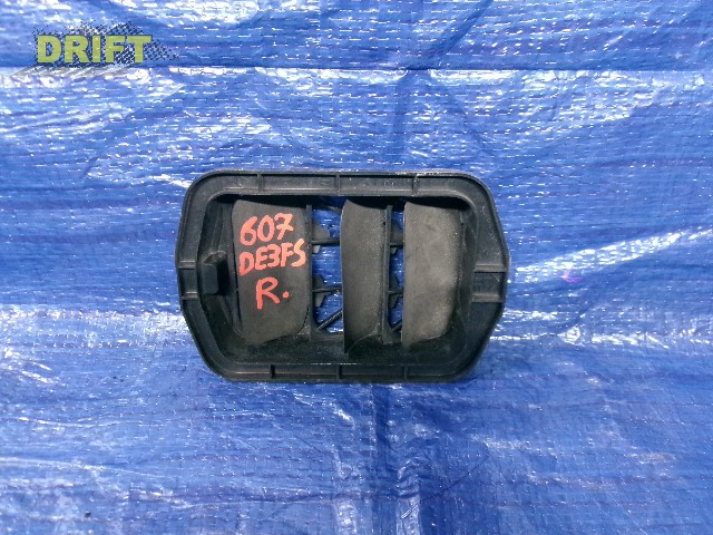 клапан вентиляции салона