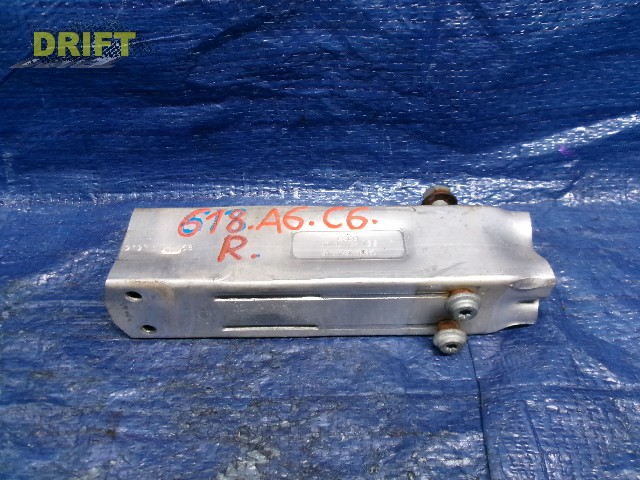 кронштейн усилителя бампера