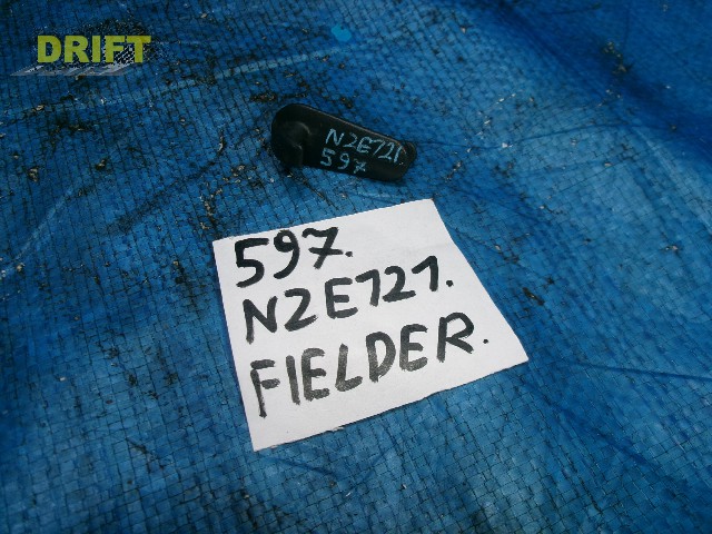 клипса крепления коврика