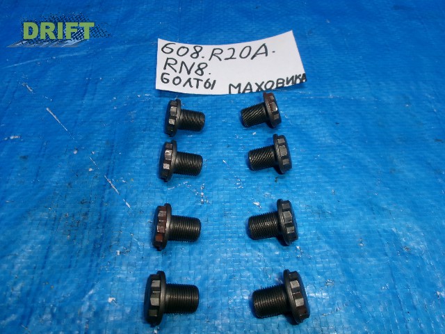 болт маховика