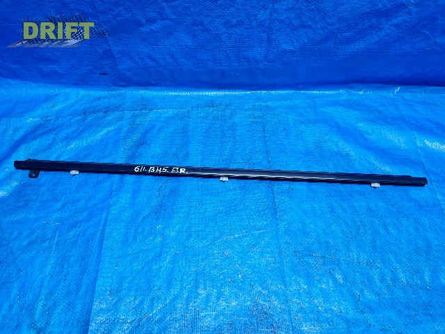 молдинг стекла