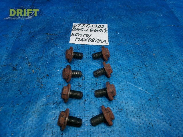 болт маховика