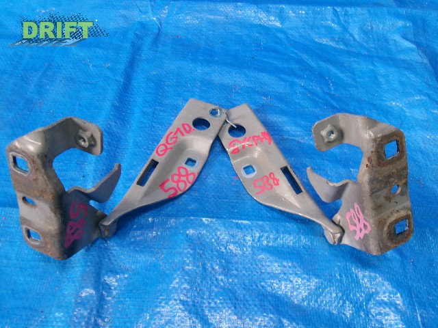 петля капота
